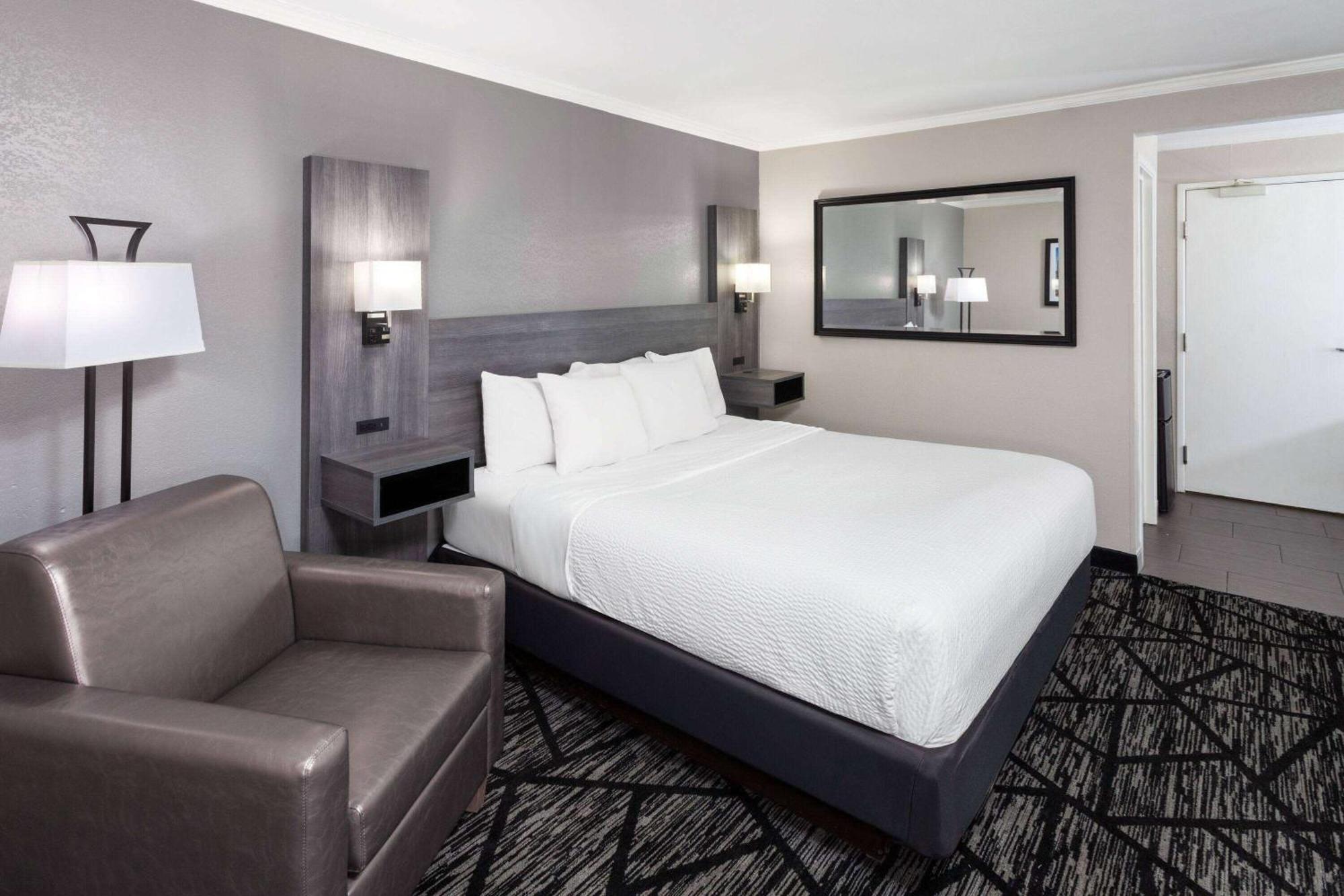 La Quinta Inn By Wyndham Cleveland Independence Ngoại thất bức ảnh