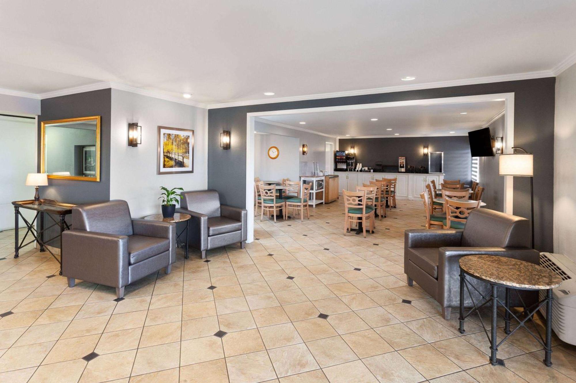 La Quinta Inn By Wyndham Cleveland Independence Ngoại thất bức ảnh